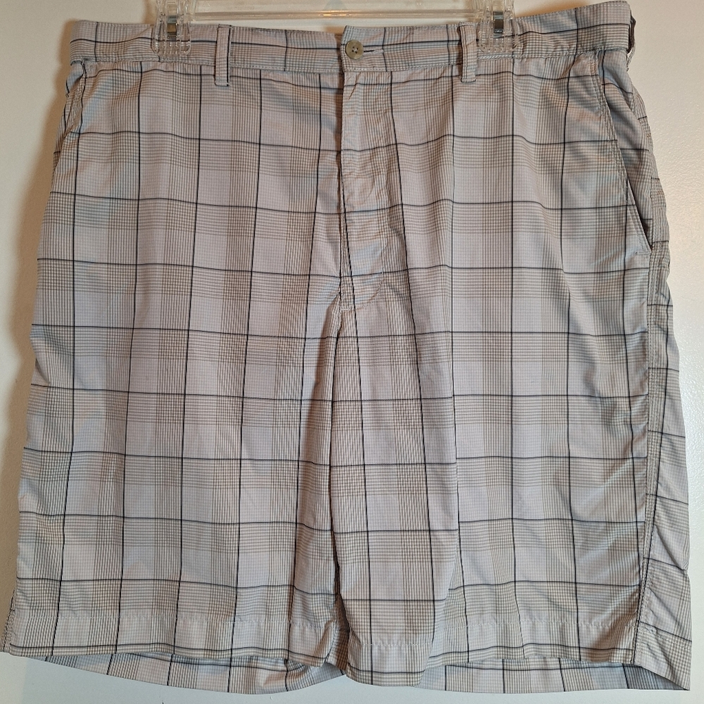 PGATour Mens Size 36 Golf Shorts 10" Inseam‎ Light Beige Plaid Lite Weight Short
